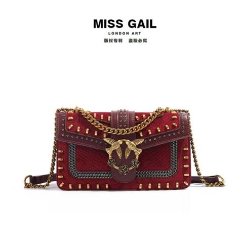 (Hàng V.I.P LIMITED) - Túi xách nữ MISS GAIL đeo vai nhung đỏ sang, họa tiết cao cấp đinh tán