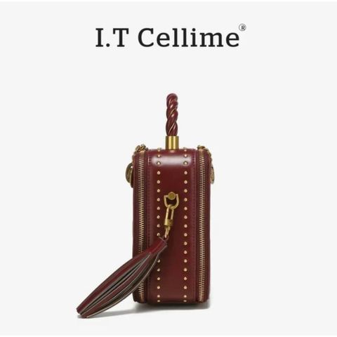 (Hàng V.I.P LIMITED - FULLBOX HÃNG) - Túi xách nữ CELLIME dáng cốp vuông đứng Form, Hoa văn Tinh tế, Sang trọng, Màu ĐỎ