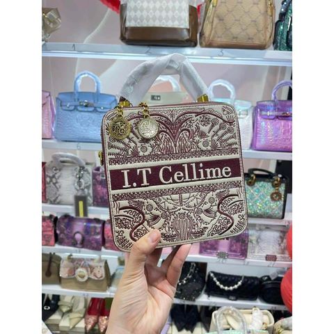(Hàng V.I.P LIMITED - FULLBOX HÃNG) - Túi xách nữ CELLIME dáng cốp vuông đứng Form, Hoa văn Tinh tế, Sang trọng, Màu ĐỎ