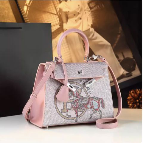 (HÀNG V.I.P ORDER - TẶNG HỘP) - Túi Đeo Chéo Đính Đá Platinum Sang Chảnh size 25