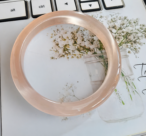 Vòng Ngọc Trắng Tự Nhiên – Khơi Thông Năng Lượng, Bình An May Mắn