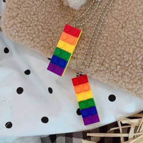 Dây Chuyền Mặt Lego Cầu Vòng