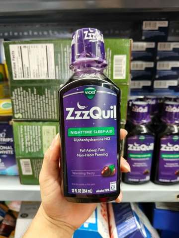 Siro hỗ trợ giấc ngủ ban đêm Vicks Nyquil ZzzQuil Nighttime Sleep Aid 354ml (Warming Berry) 672076