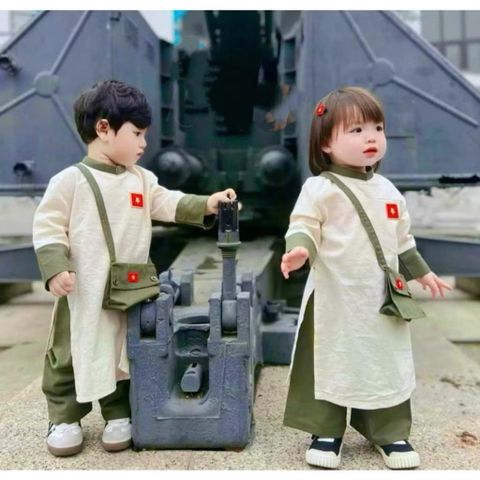 Set áo dài Việt Nam bé trai bé gái kèm túi chất đũi mát mềm mặc đi chơi 30/4 2/9 Quốc Khánh