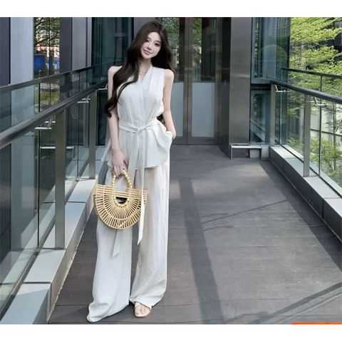 Set Áo gile + quần suông, áo vạt chéo, cổ V, cách điệu thời thượng nữ tính, màu đen và nâu sữa mẫu mới 2025