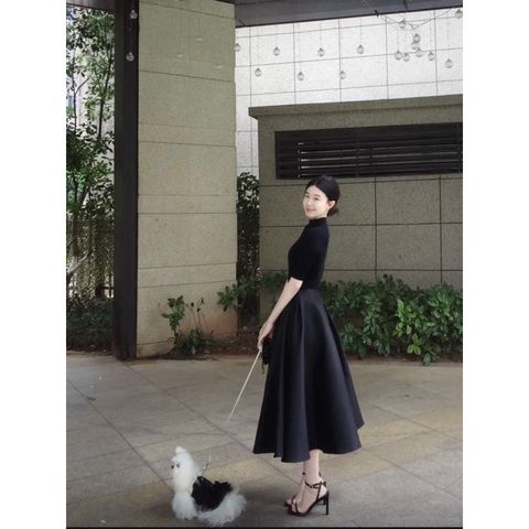 [sẵn] Chân váy thiết kế dáng dài RICH SKIRT bồng xoè 360 độ màu đen tafta hết 3 mét vải/  mẫu mới 2026