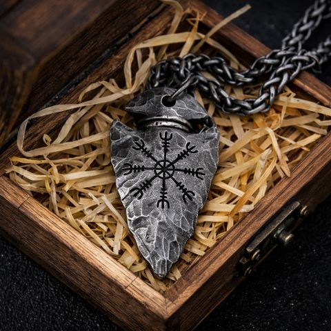 Dây Chuyền Nam Viking - Mặt Mũi Tên Khắc Ấn Rune Vegvísir - Phong Cách Gothic, Retro Mạnh Mẽ.
