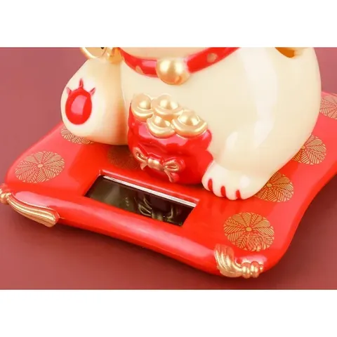 Mô Hình Mèo Thần Tài (Maneki-neko) mini sử dụng năng lượng mặt trời