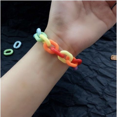 Vòng tay bảy sắc cầu vồng xinh xắn