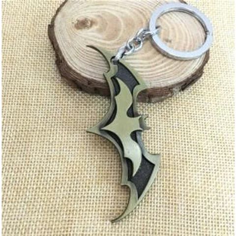 Móc khóa biểu tượng Batman trong truyện tranh
