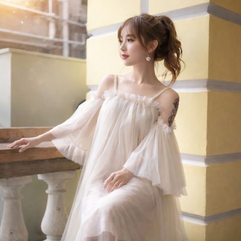 Đầm công chúa trễ vai đính cườm