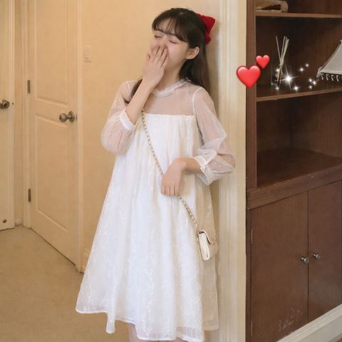 Đầm công chúa dáng suông thêu hoa sọc
