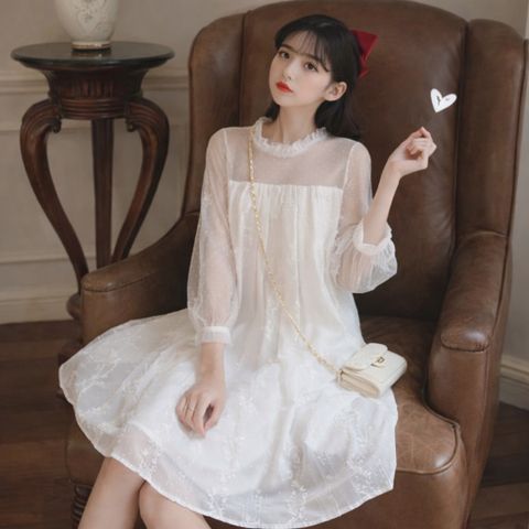 Đầm công chúa dáng suông thêu hoa sọc