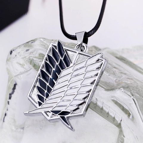 Dây chuyền phong cách Anime Attack on Titan