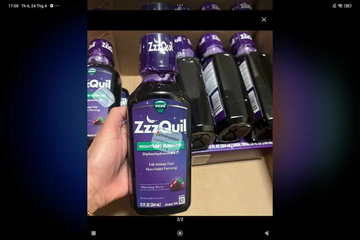 Siro hương Berry hỗ trợ ngủ ngon Vicks ZzzQuil Nighttime Sleep-Aid 354ml, Mỹ 672569