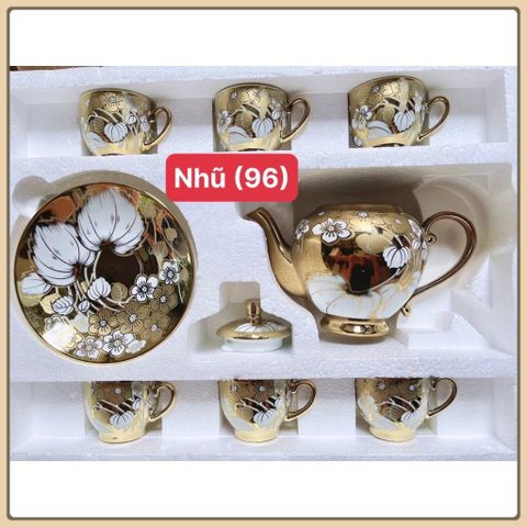 BỘ TÁCH TRÀ NHŨ VÀNG 1 ẤM VÀ 6 LY KÈM DĨA SIÊU SANG ĐƯỢC MẪU NGẪU NHIÊN