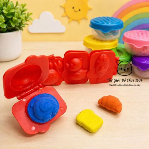 Bộ đất sét nặn cho bé 12 màu kèm khuôn và dụng cụ làm bánh, giúp bé tăng khả năng nhận biết hình dạng và màu sắc