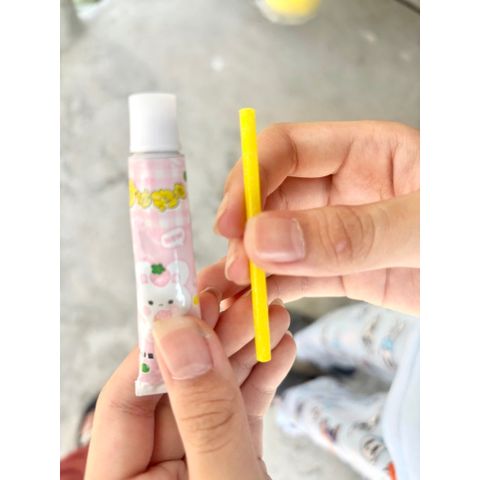 1 vỉ Keo 24 tuýp thổi bong bóng tuổi thơ