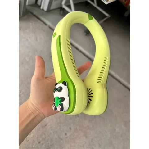 Quạt đeo cổ hình gấu trúc xanh