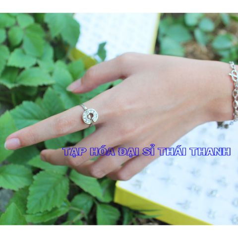 Nhẫn Xi Bạc Đính Kèm Chữ Cái và Hột Xoàn