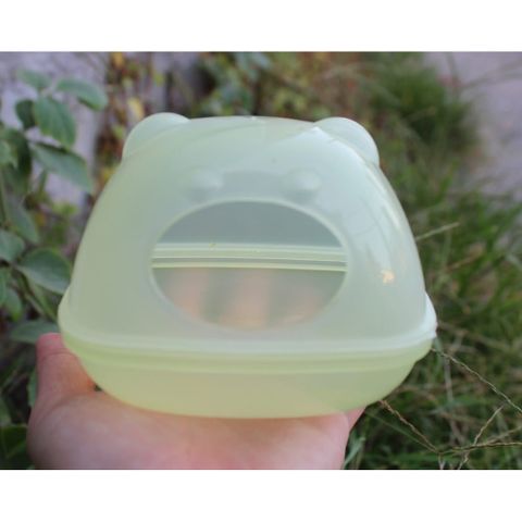 Nhà tắm - Nhà ngủ nhựa nhỏ cho hamster hình ếch