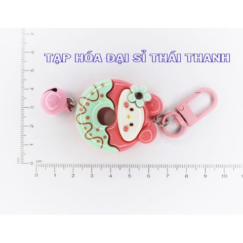 Móc khoá charm bánh vòng