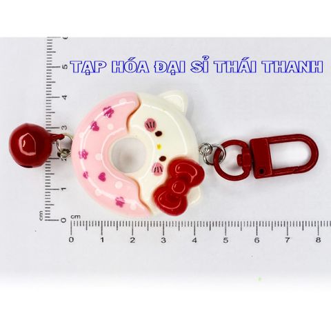 Móc khoá charm bánh vòng