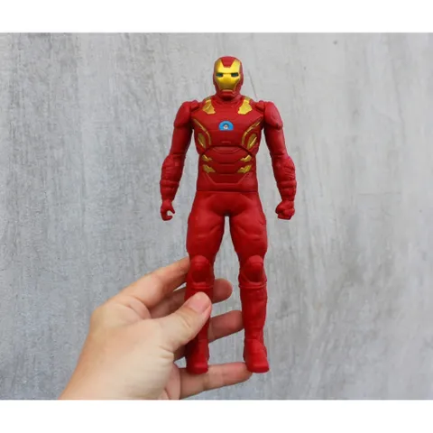 Siêu nhân size nhỏ 20cm có pin