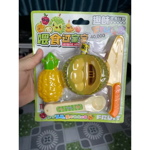Đồ chơi nhựa đút pudding hình sầu riêng, có dao chẻ& muỗng đút