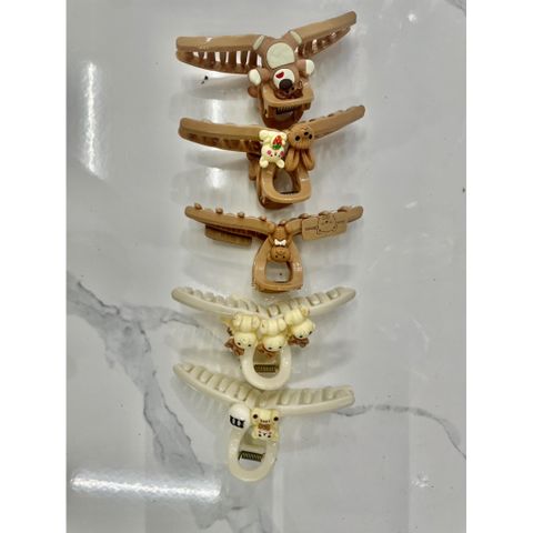 Kẹp nhựa hình gấu
