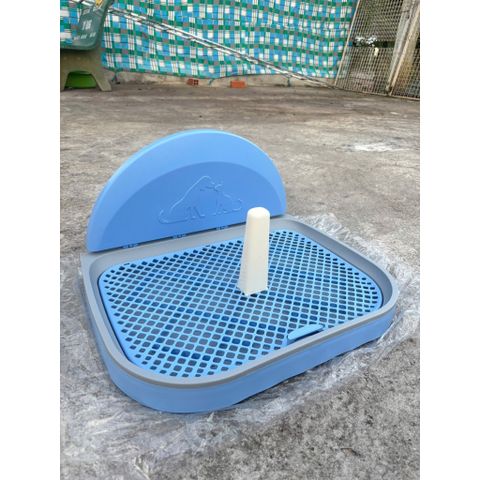 Khay vệ sinh cho chó có thành phía sau