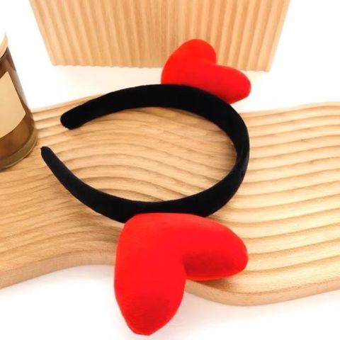 Cài tóc nữ trái tim đôi