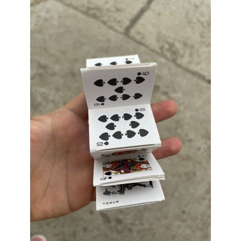 1 bộ bài tiến lên 52 lá siêu mini kèm xúc xắc