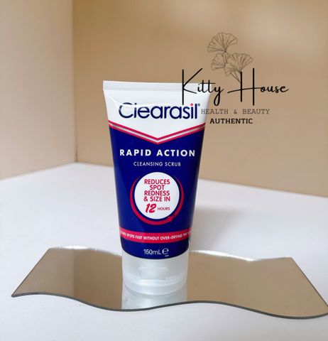 Sữa rửa mặt tẩy tế bào chết Clearasil Ultra Rapid Action Cleansing Face Scrub  tuýp 150ml