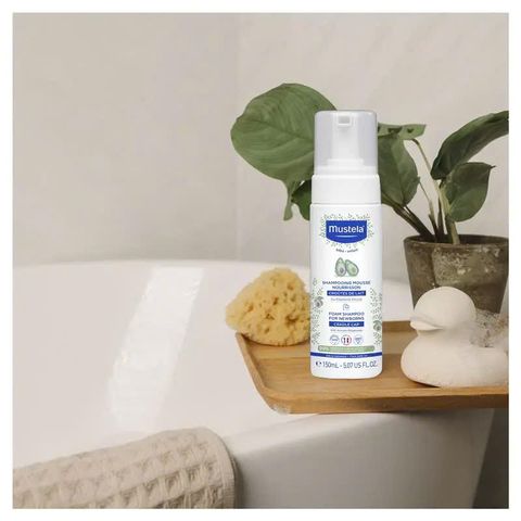 Dầu gội tạo bọt dành cho bé Mustela Newborn Foam Shampoo chai 150ml