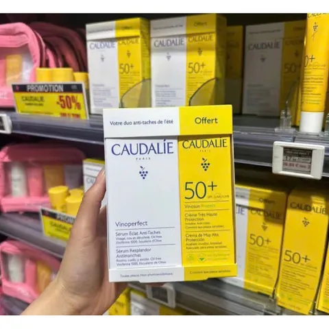 Set serum giảm nám Caudalie Vinoperfect và chống nắng