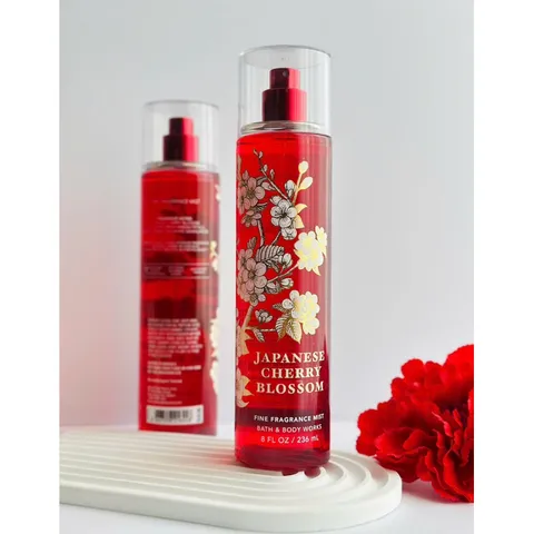 Xịt body mist Japanese Cherry Blossom BBW