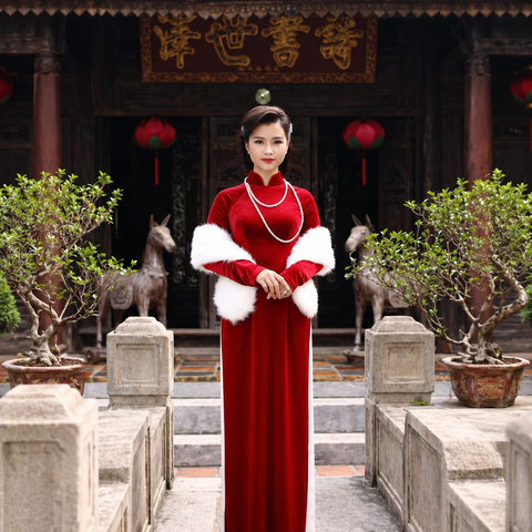 Áo dài nhung đỏ sang trọng dành cho quý cô