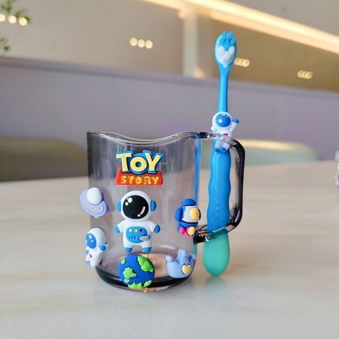 Cốc Và Bàn Chải Đánh Răng Sticker Cho Bé (TH7) (Màu ngẫu nhiên)