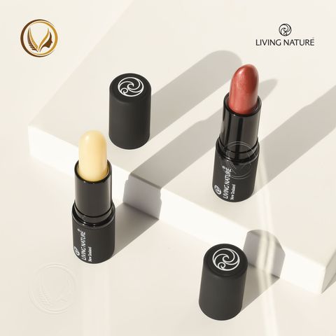 Son dưỡng môi Living Nature Lip Hydrator 01 (3.8g)