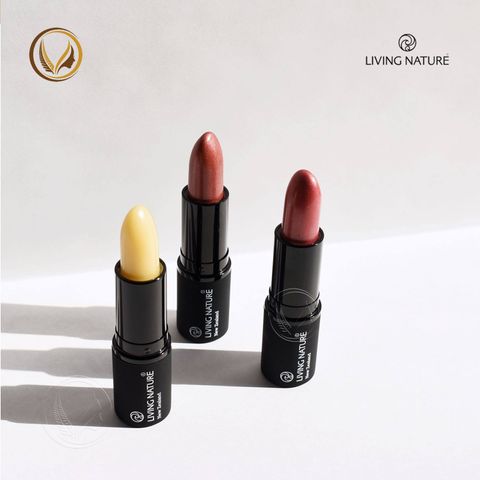 Son dưỡng môi Living Nature Lip Hydrator 01 (3.8g)
