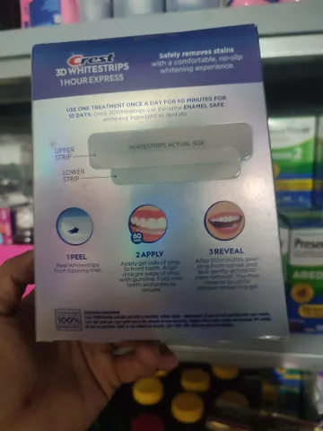 Miếng dán trắng răng Crest 3D Whitestrips Professional 