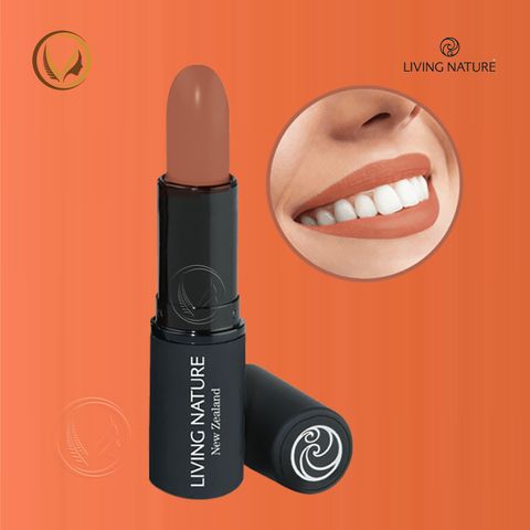 Son môi màu nâu đất 100% tự nhiên Living Nature Lipstick Warm Wood 06 (4.0g)
