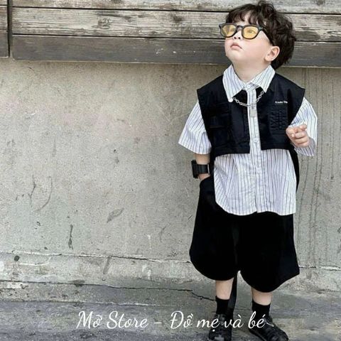 Set áo sơ mi kẻ kèm quần và gile kaki khoác ngoài cá tính boy phố cho bé trai xuân hè kèm ảnh thật cận chất