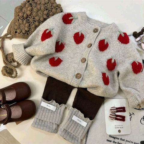 Hàng QC Áo cardigan thêu quả dâu tây cute đáng yêu xinh xắn dễ thương kèm quần legging vintage mùa đông cho bé gái