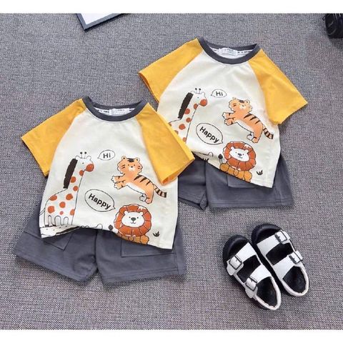 Set bộ áo thun hổ hươu cao cổ tay pha kèm quần short kaki cho bé trai dễ thương đáng yêu mùa hè