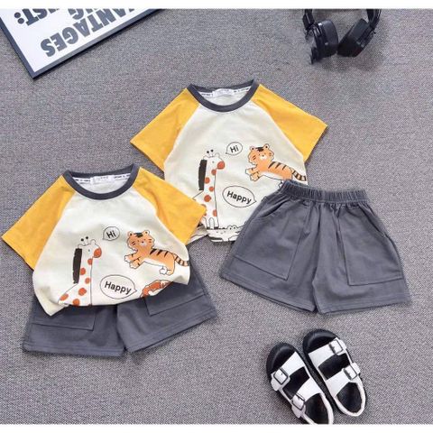 Set bộ áo thun hổ hươu cao cổ tay pha kèm quần short kaki cho bé trai dễ thương đáng yêu mùa hè