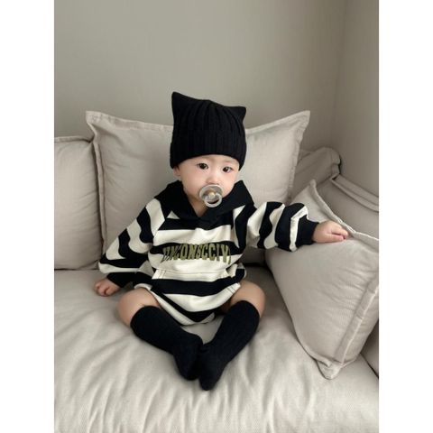 Hàng QC - Bodysuit nỉ kẻ unconsccivi có mũ ấm áp dày dặn phong cách hàn quốc cho bé mùa đông
