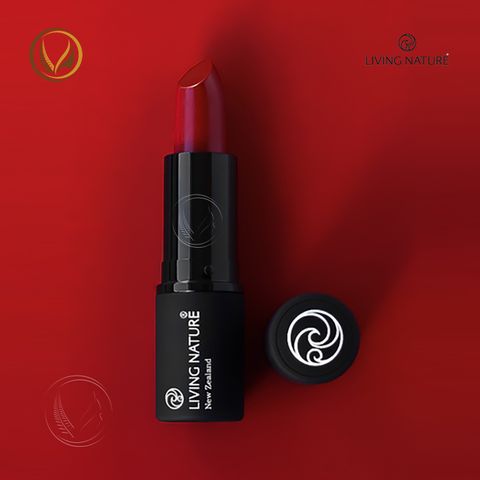 Son môi màu đỏ thuần 100% tự nhiên Living Nature Lipstick Glamorous 16 (3.9g)