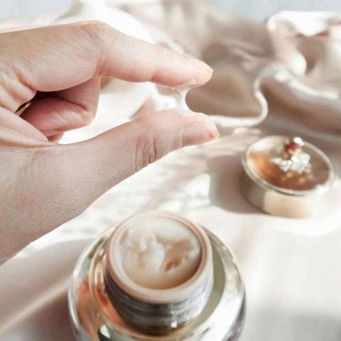 Set Kem Dưỡng Mắt Tái Sinh The history of Whoo Cheongidan Radiant Regenerating Eye Cream 5ml x 5